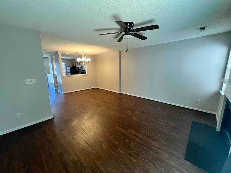 11168 Whitlock Crossing Ct — Photo 3