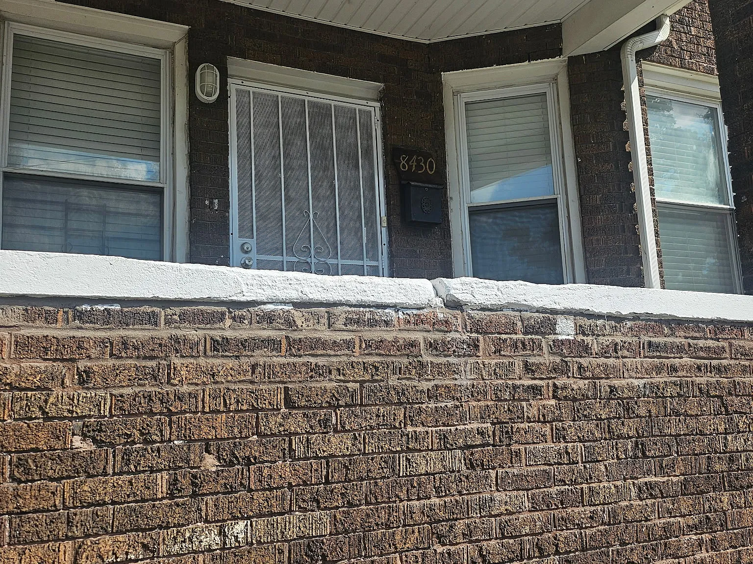 3 bed, 1400 sqft, $1,350 — Photo 1