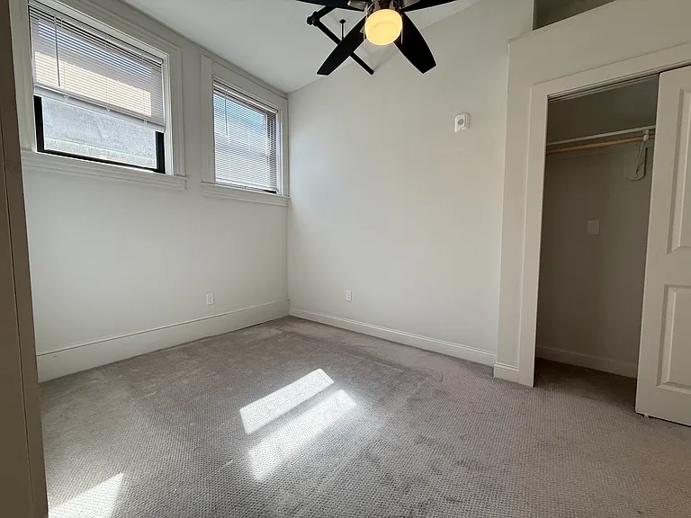 105 William St #304 — Photo 7