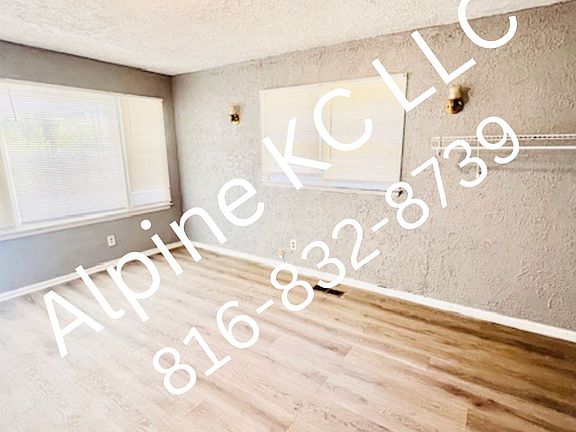 3rd image of 4538 Cleveland Ave