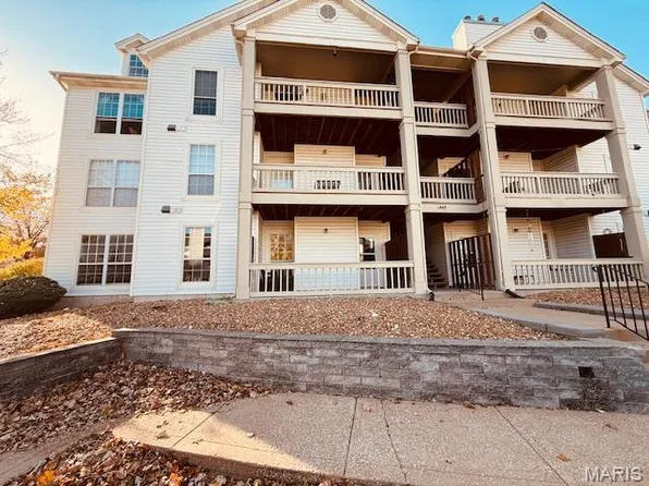 1445 Whispering Creek Dr APT C, Ballwin, MO 63021