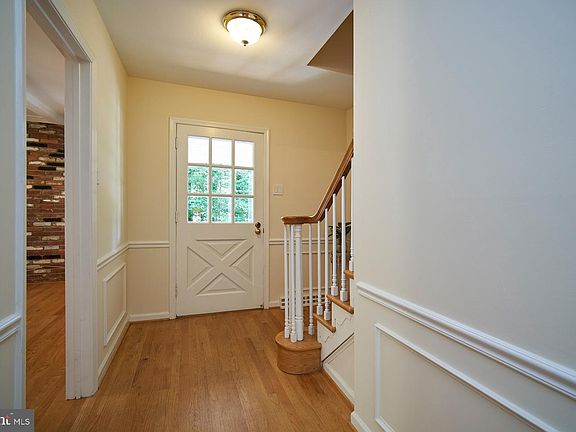 3rd image of 8206 Galahad Ct