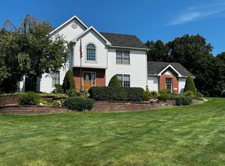 3235 Ensenada St NE, Hartville, OH 44632