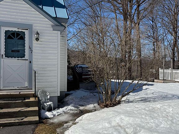 4th image of 157 Commonwealth Avenue