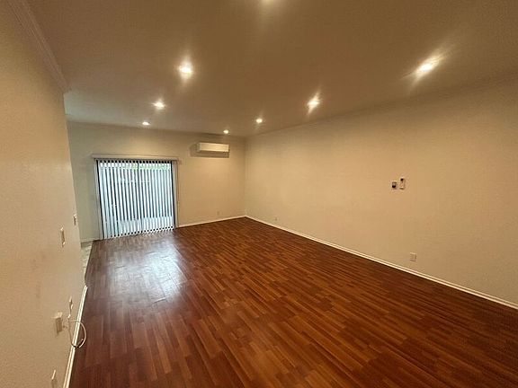 4th image of 4412 Ocean View Blvd APT 106