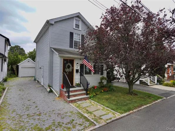 24 Henderson Avenue, Port Washington, NY 11050