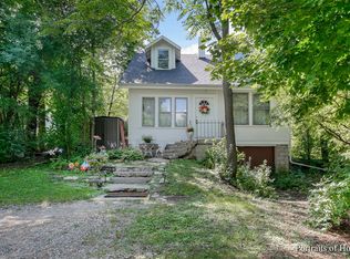 336 Oak Ave, Westmont, IL 60559