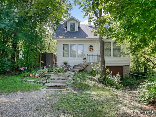 336 Oak Ave, Westmont, IL 60559