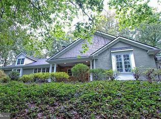 325 Twin Lake Dr, Fredericksburg, VA 22401