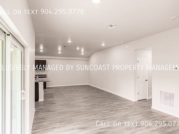 5th image of 389 Greenbriar Blvd