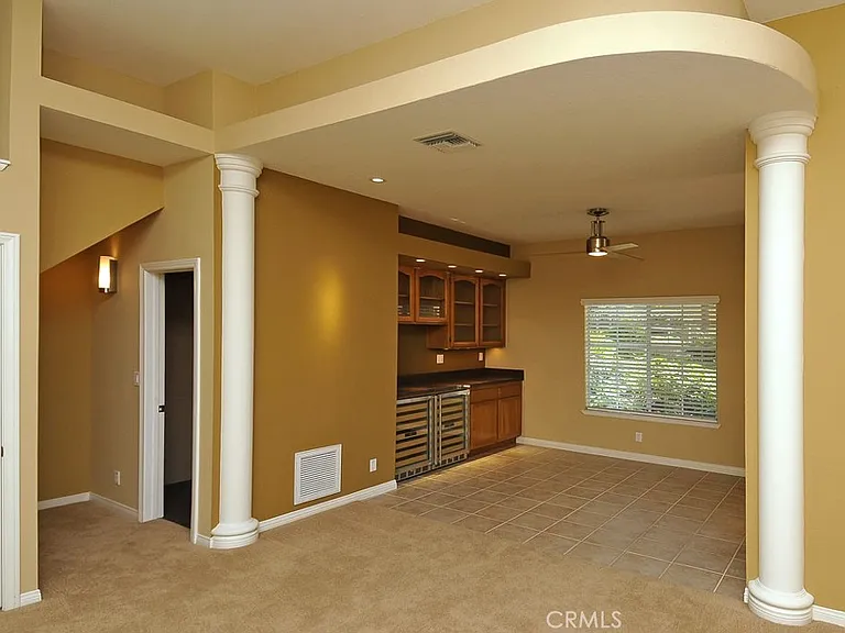 3055 E Hillcrest Dr — Photo 11