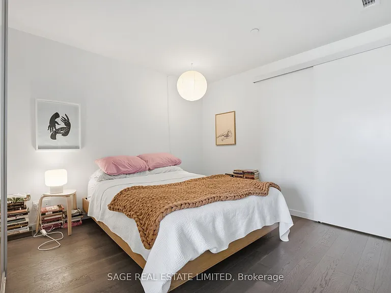 383 Sorauren Ave #706 — Photo 19
