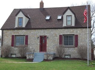 5949 S 31st St, Greenfield, WI 53221
