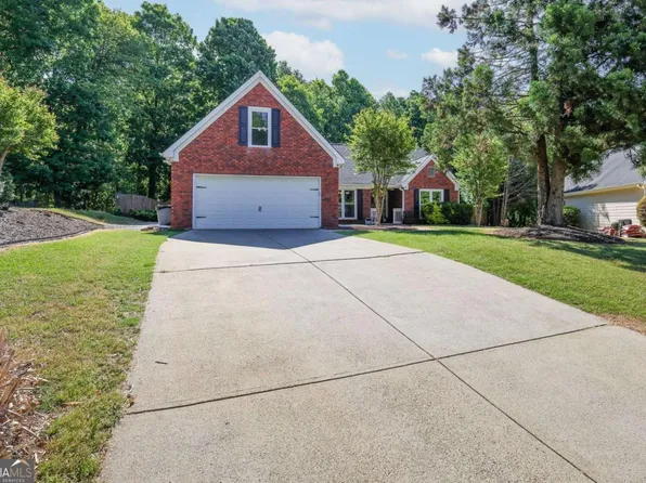 6332 Horizon Dr, Flowery Branch, GA 30542