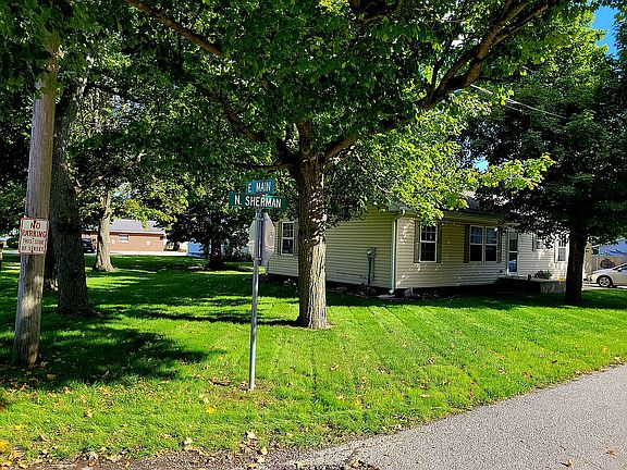 3rd image of 114 N Sherman St