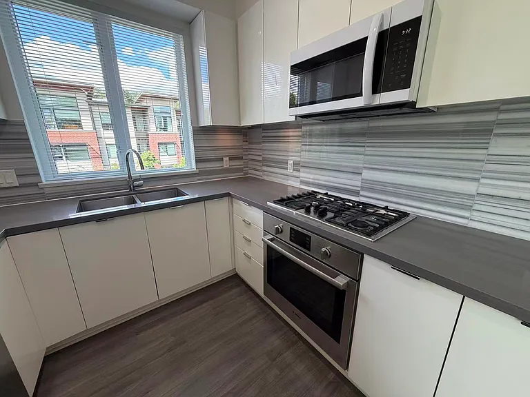 3138 Riverwalk Ave #311 — Photo 2