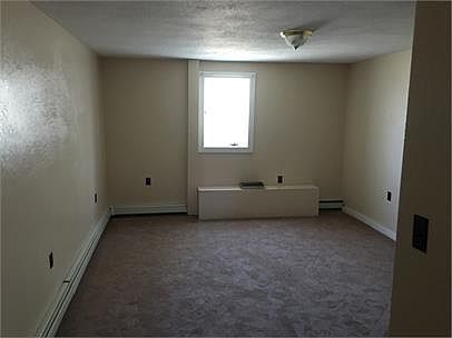 2nd image of 2215 Mercier St