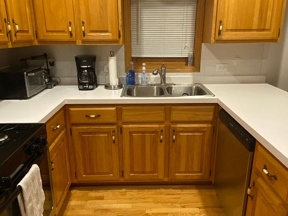 3rd image of 6611 W Cornelia Ave APT 2