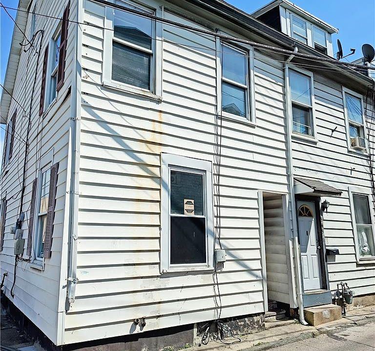 1st image of 547 N Silk St