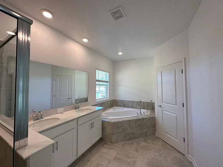 6417 Sprucepine Ln — Photo 17