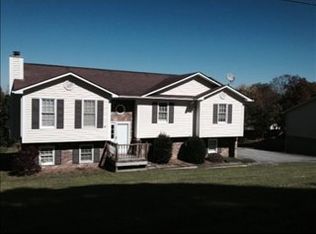 116 Deakins Estate Dr, Jonesborough, TN 37659