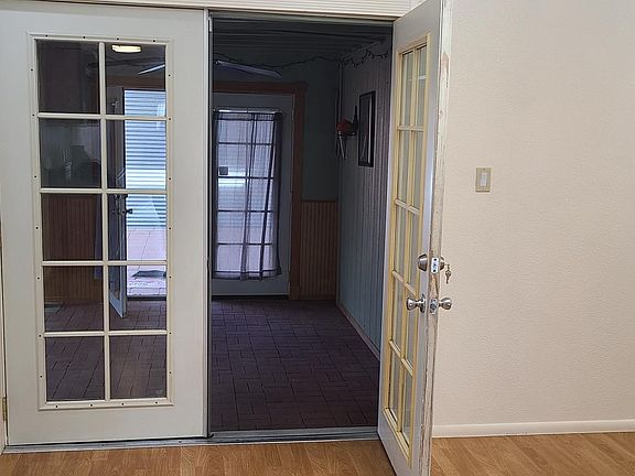 5th image of 1204 Buena Vista Dr SE