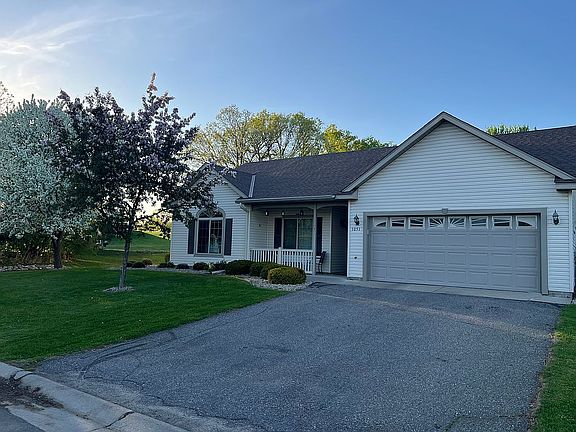 2nd image of 1051 Stonebrooke Dr