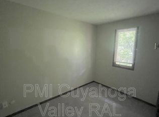 1500 W Market St #1500-14, Akron, OH 44313