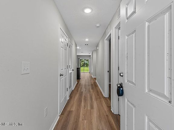2nd image of 129 Wellwood Ln #B