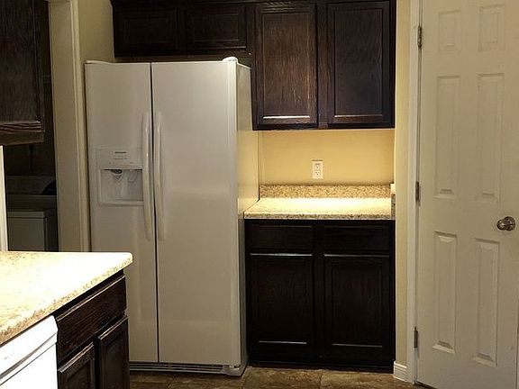 5th image of 1205 Cavalry Ln #B