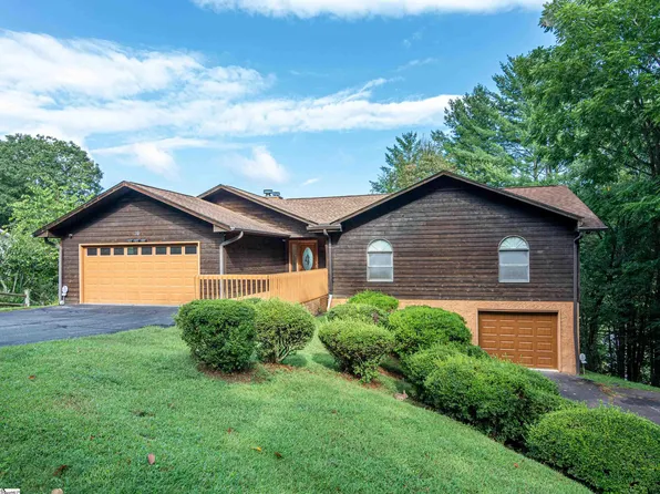 76 Hubbard Cir, Penrose, NC 28766