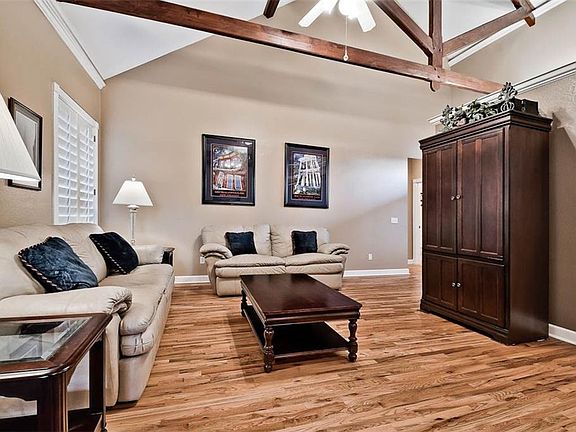 3rd image of 2267 E Victoria Ln