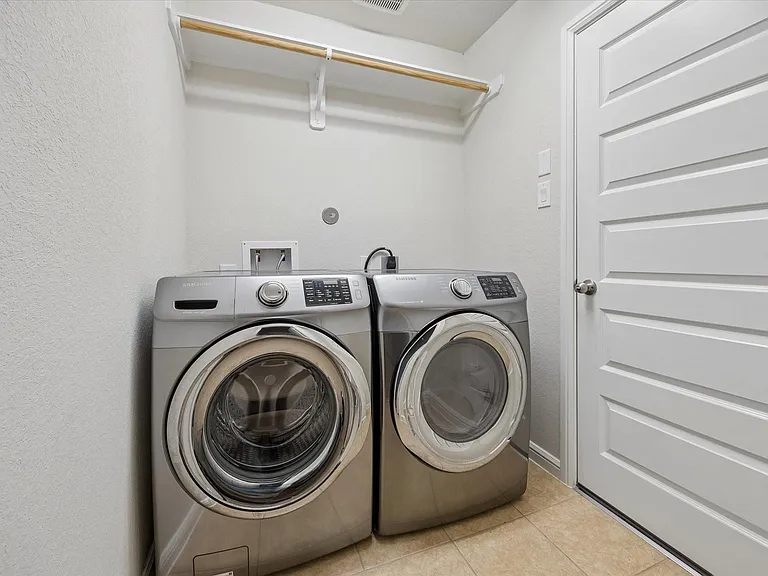 18219 Alora Spgs — Photo 18