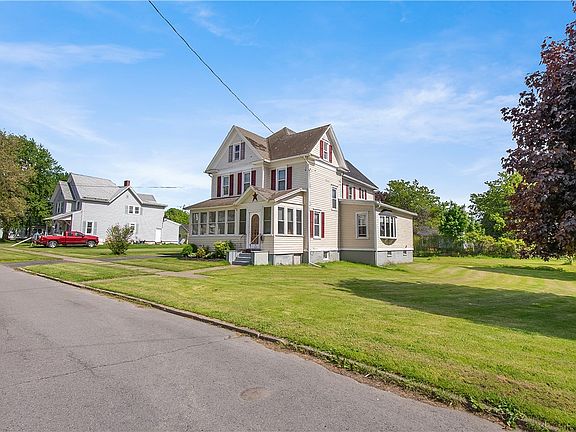 3rd image of 72 Andes Ave