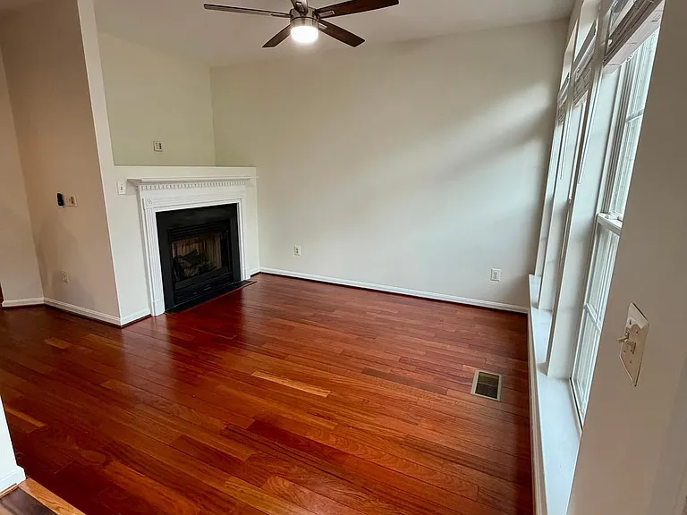 44221 Suscon Sq — Photo 7