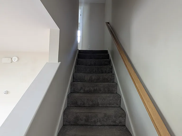 30 Knight St #1 — Photo 4
