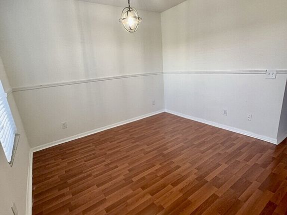 2nd image of 1245 Beckenham Way