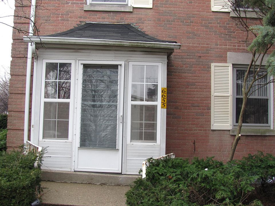 1st image of 6655 N Avers Ave