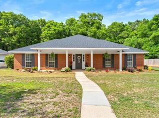 7620 Meadows Dr S, Mobile, AL 36619