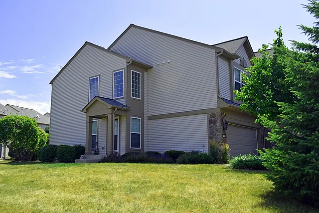 3 bed, 2.5 bath, 1521 sqft, $2,550 — Photo 3