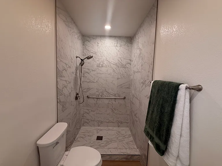 5174 Alamosa Park Dr #B — Photo 8