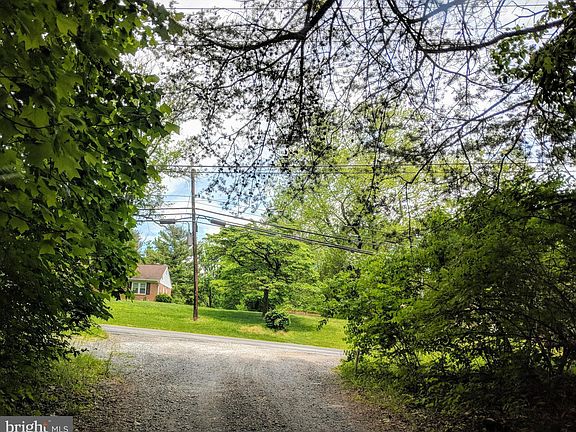 3rd image of Birchcrest Ln