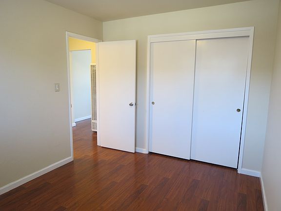 5th image of 841 Sharmon Palms Ln APT A