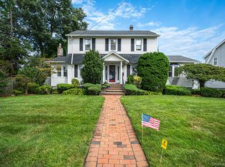 57 Caroline St, Bethpage, NY 11714