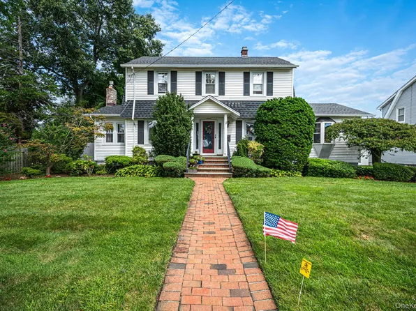 57 Caroline Street, Bethpage, NY 11714