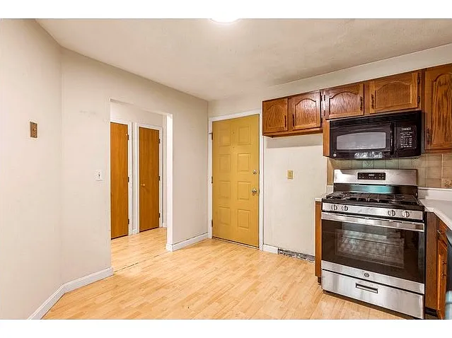 1311 Hanover St #10 — Photo 14