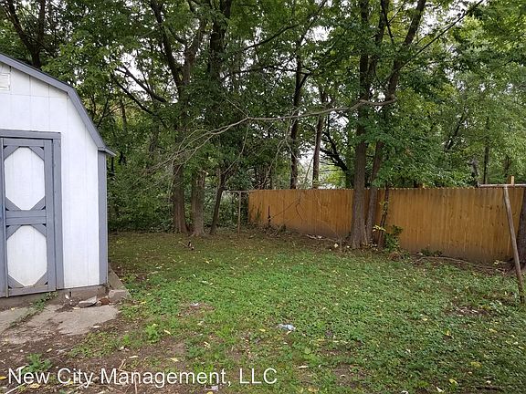 3rd image of 2226 Denver Ave