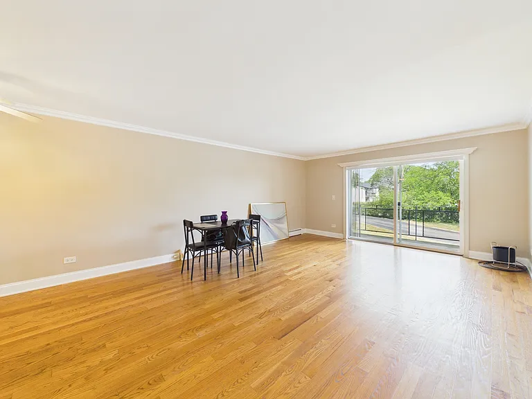 2210 S Goebbert Rd #226 — Photo 4