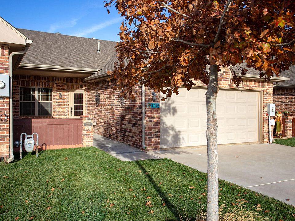 1st image of 1009 Rosenda Ln