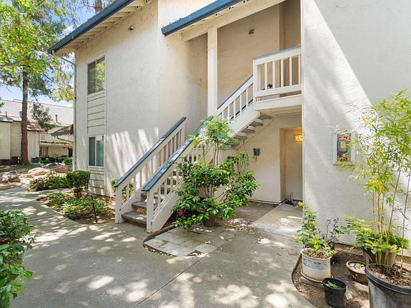 2nd image of 2207 Summereve Ct